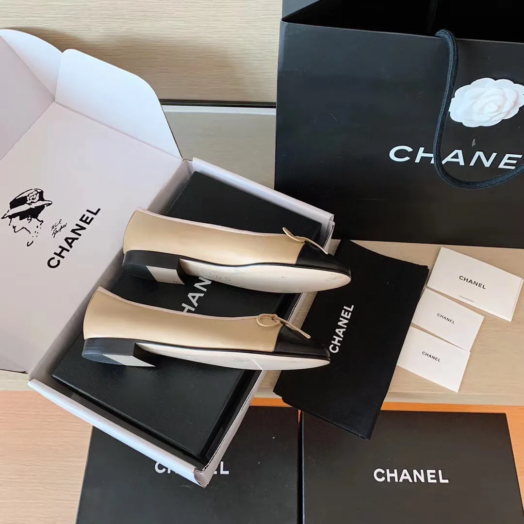 👟👟Ex-factory price 440👟👟Chanel Chanel⚠️Classic forever ballet shoes...the first few domestic versions, welcome to compare🆚🌟Material: The upper is made of imported sheepskin ✈️Mixed sheepskin lining ✈️Italian leather outsole🌟size: 34-40